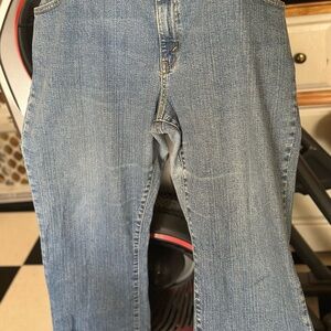 Levi’s women’s jeans 550 size 16 short